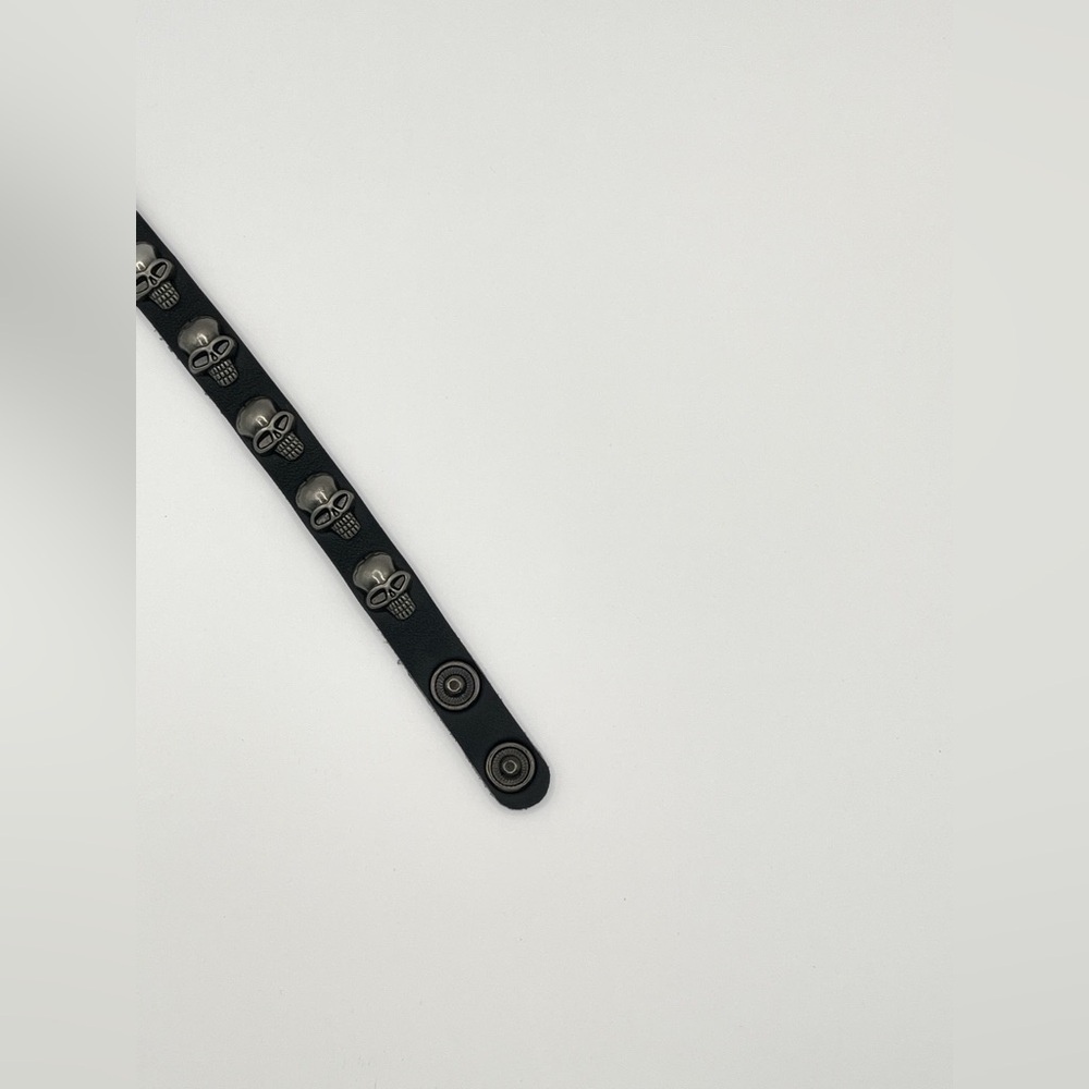 Skull PU Leather Snap Bracelet - Picture 4 of 5